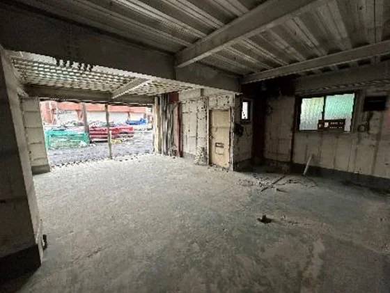 梶が谷のスケルトン店舗物件の内装