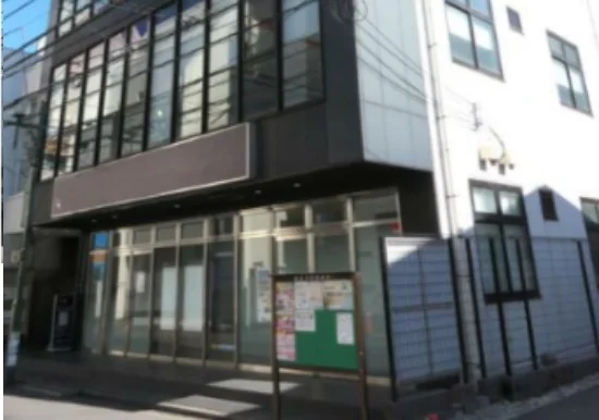 綱島のスケルトン店舗物件の外観