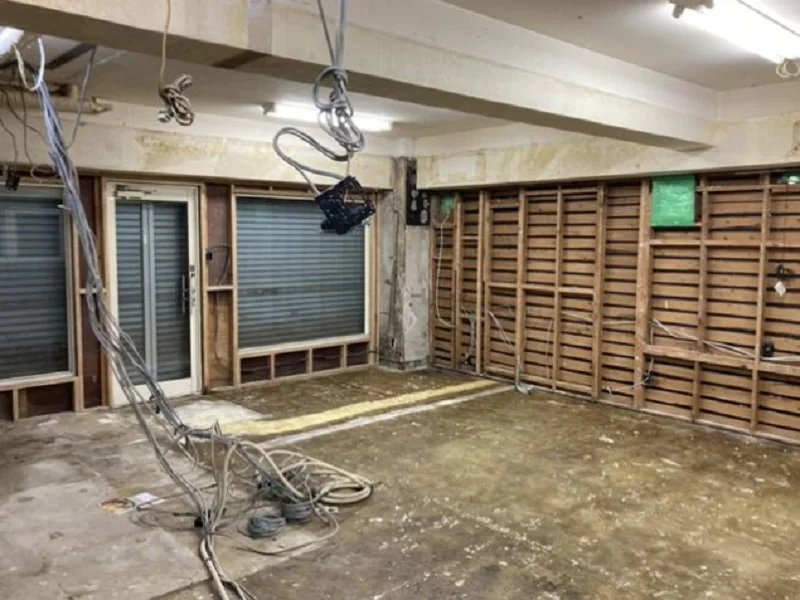 金町のスケルトン店舗物件の内装