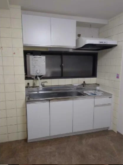 鶴見の事務所仕様店舗物件の内装