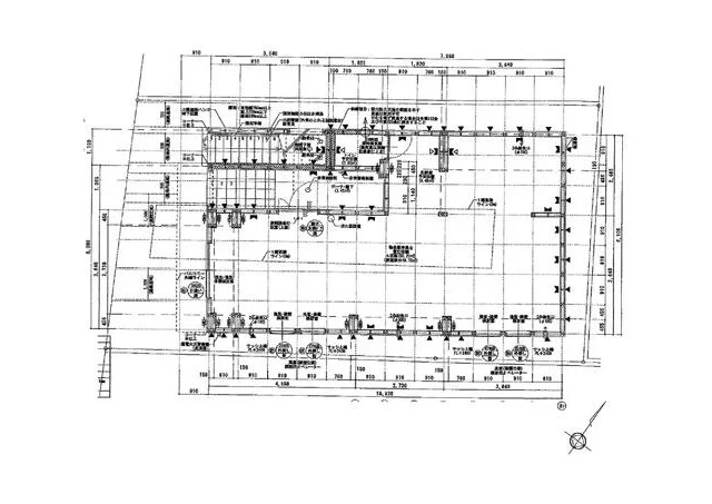 鵠沼海岸のスケルトン店舗物件の平面図