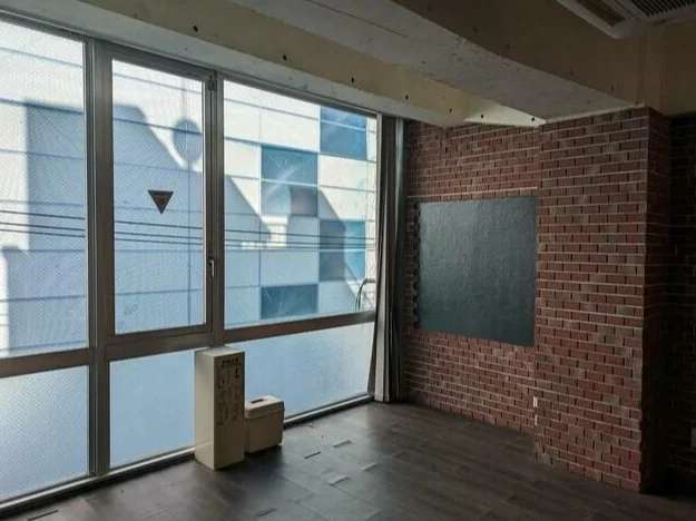 貸店舗(事務所仕様)の内装