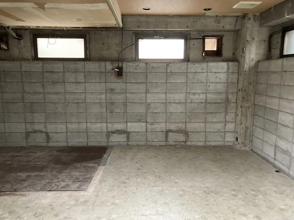 小作のスナック・パブ居抜きの内装