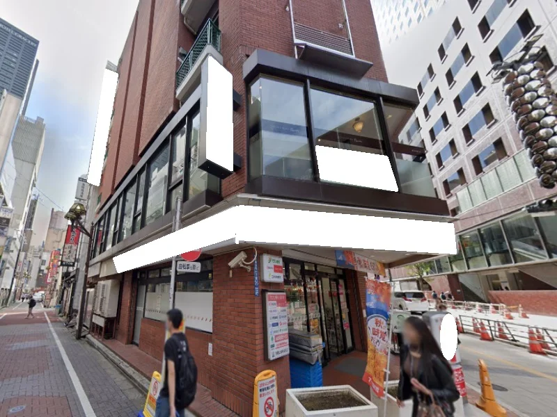 新宿のスケルトン店舗物件の外観