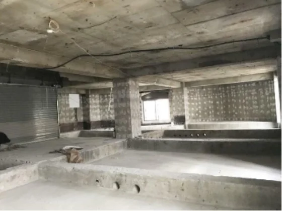 新宿のスケルトン店舗物件の内装