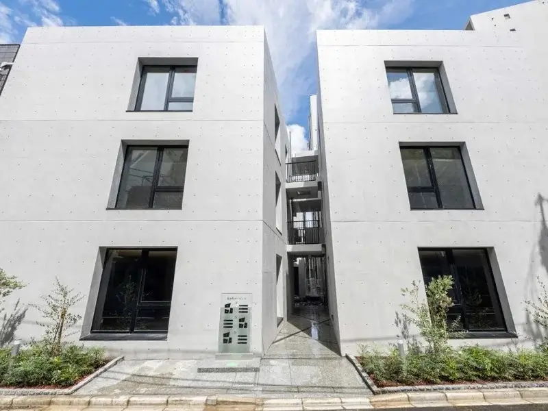 四谷三丁目のダイニングバー居抜きの外観