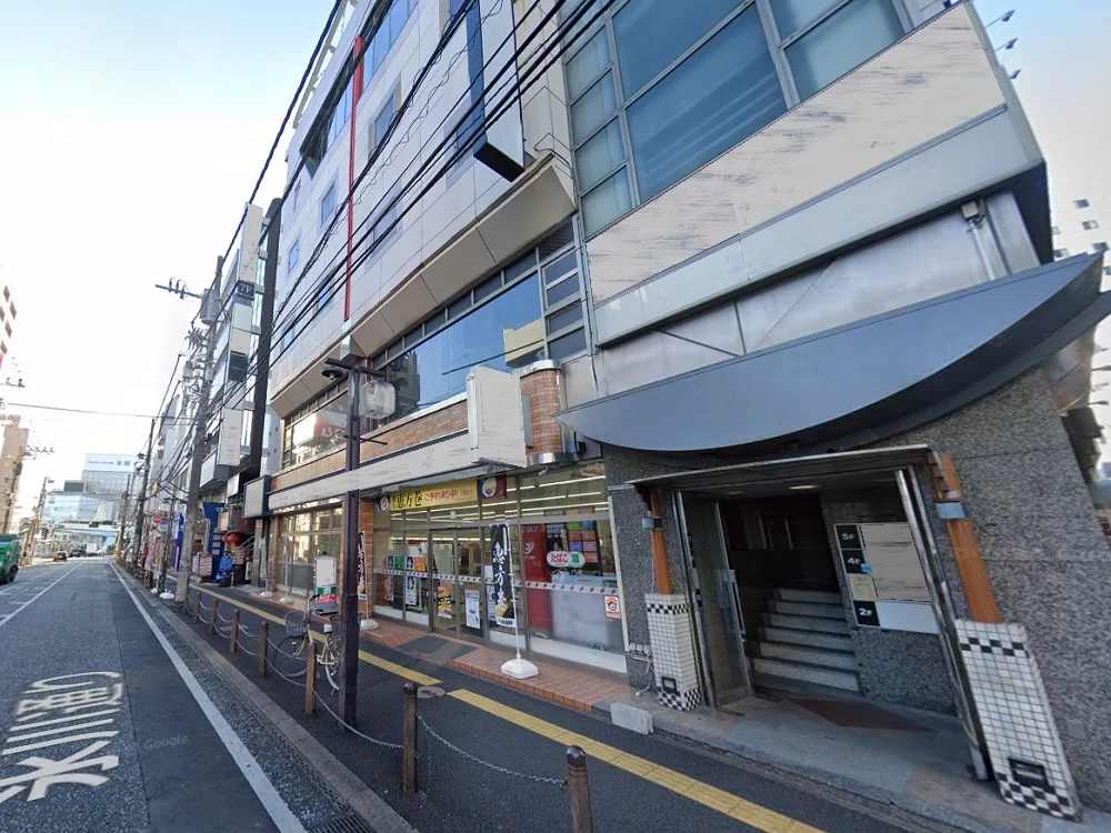 貸店舗(スケルトン)の外観