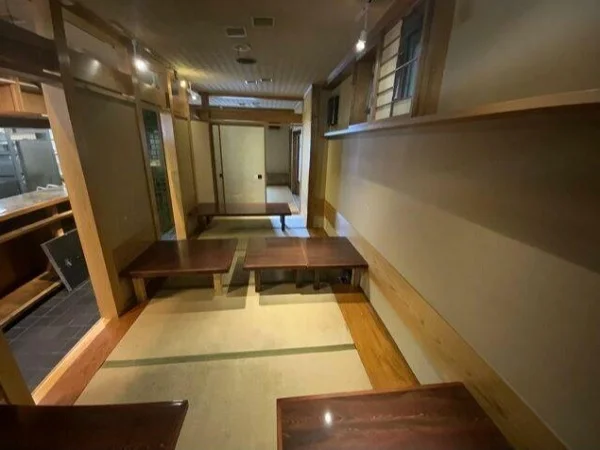 居酒屋の居抜き物件の内装