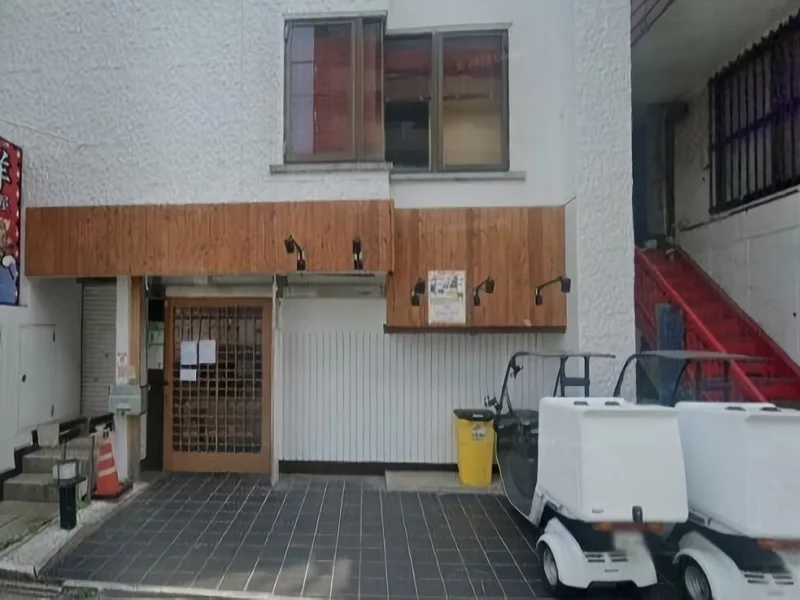 居酒屋の居抜き物件のエントランス