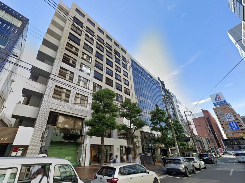 表参道のスケルトン店舗物件の外観