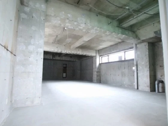 貸店舗(スケルトン)の内装