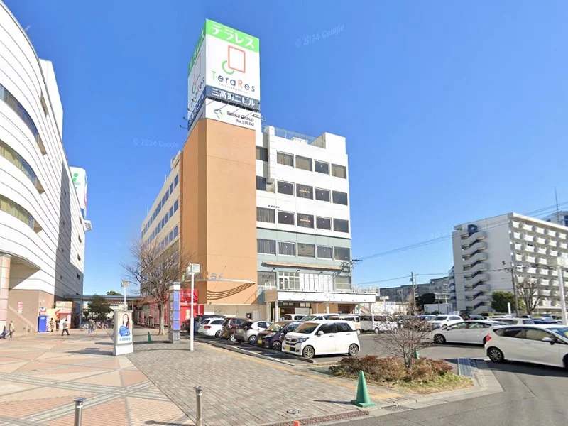 貸店舗(スケルトン)の外観