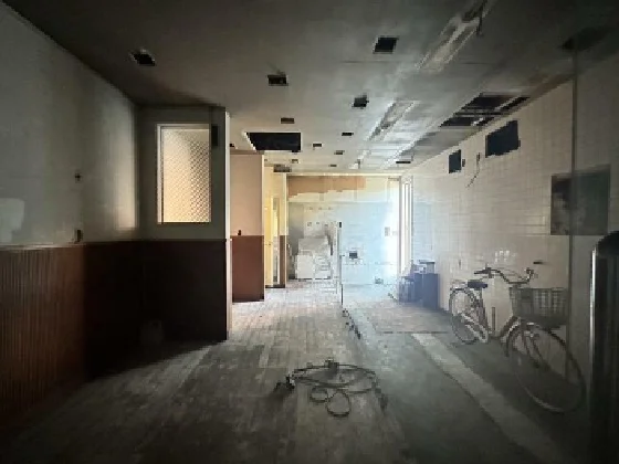 貸店舗(スケルトン)の内装