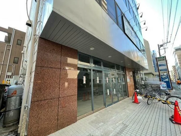 本厚木のスケルトン物件の外観