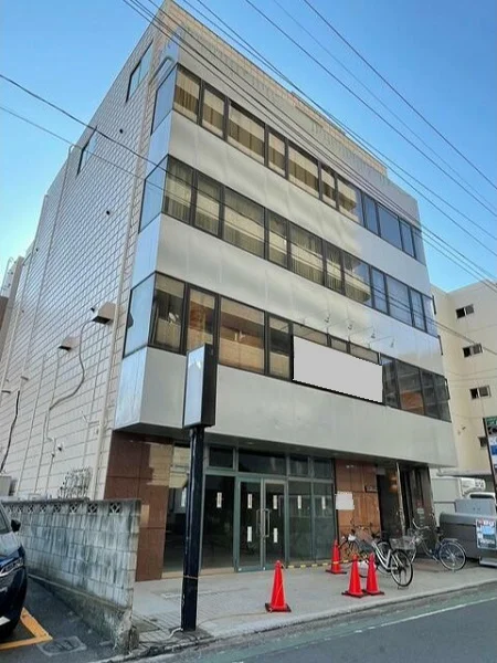 本厚木のスケルトン物件の外観