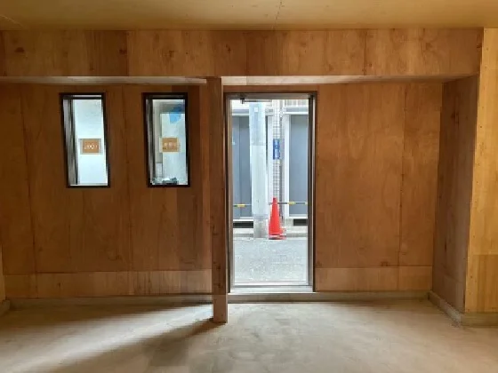 貸店舗(スケルトン)の内装