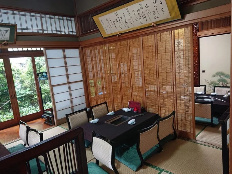 与野本町の居抜き店舗の内装