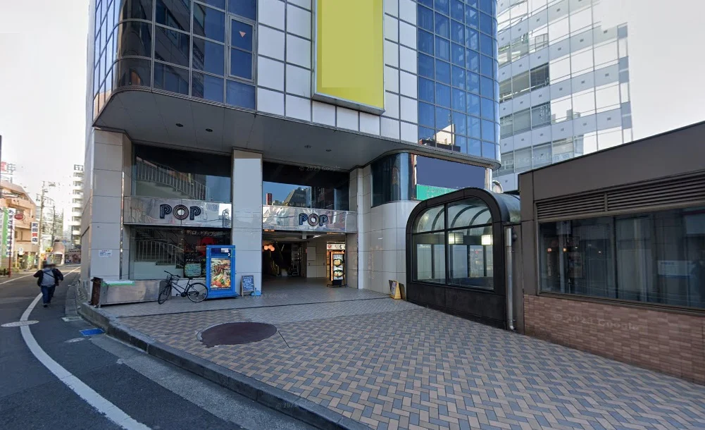 物販の居抜き物件の外観