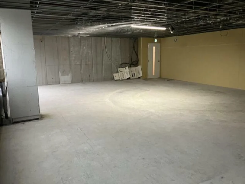 稲毛海岸のスケルトン物件の内装