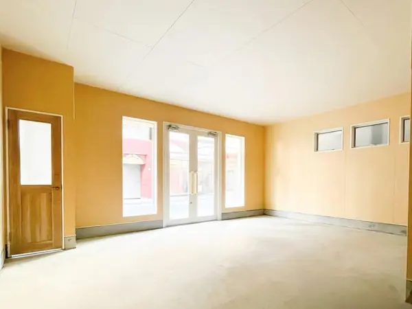 貸店舗(スケルトン)の内装