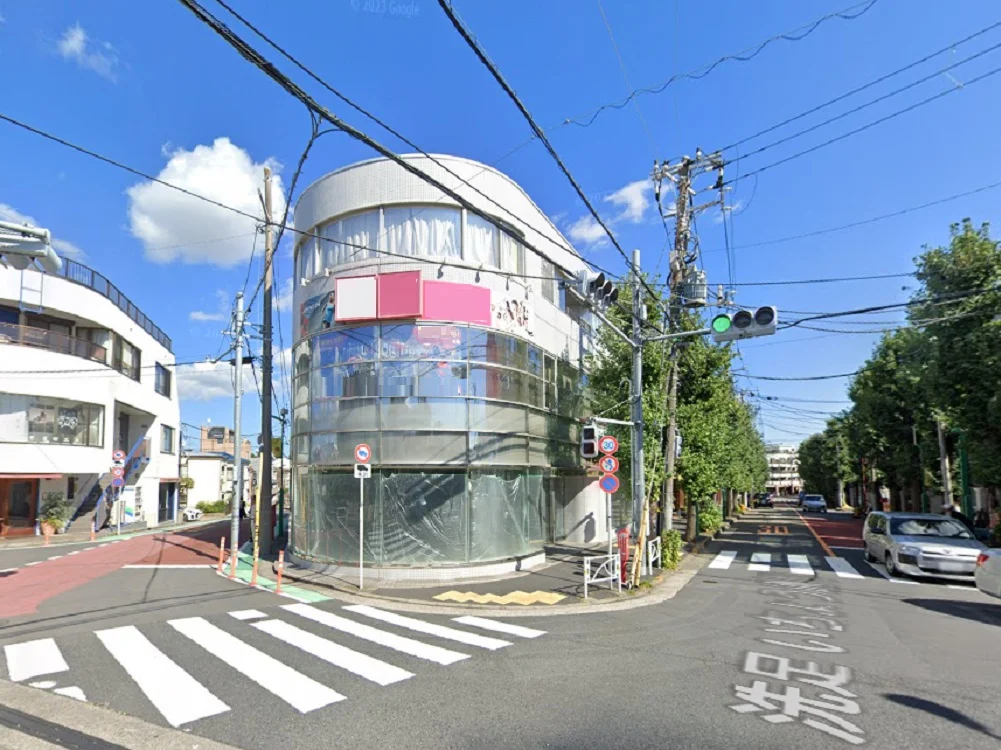 洗足のスケルトン店舗物件の外観