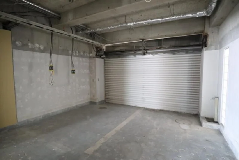 貸店舗(スケルトン)の内装