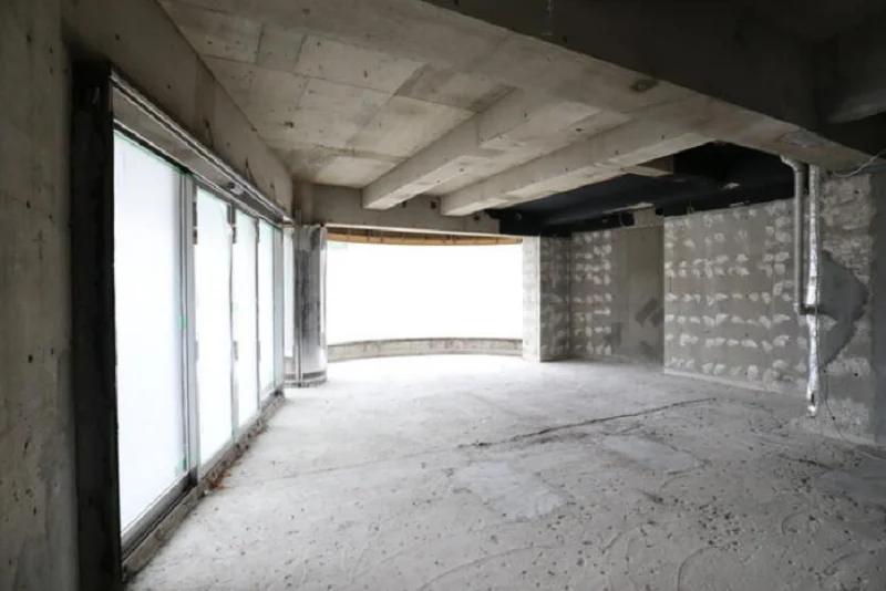 貸店舗(スケルトン)の内装