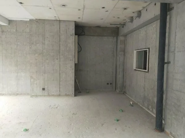 貸店舗(スケルトン)の内装