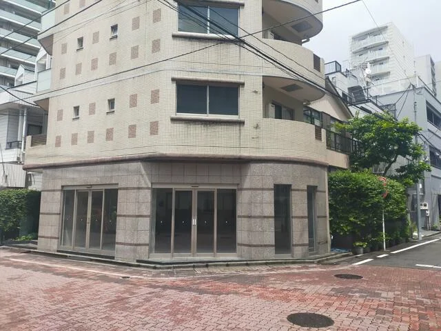 亀有のスケルトン物件の外観