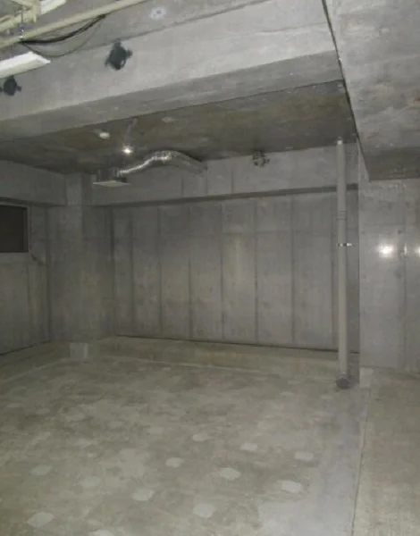 高田馬場のスケルトン物件の内装