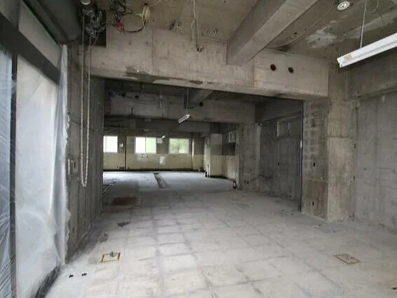 新宿のスケルトン物件の内装