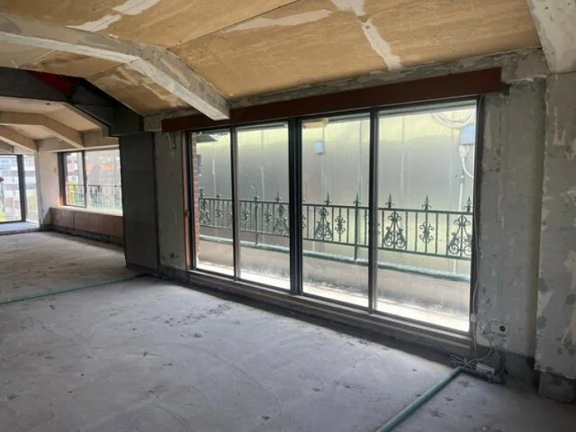 貸店舗(スケルトン)の内装