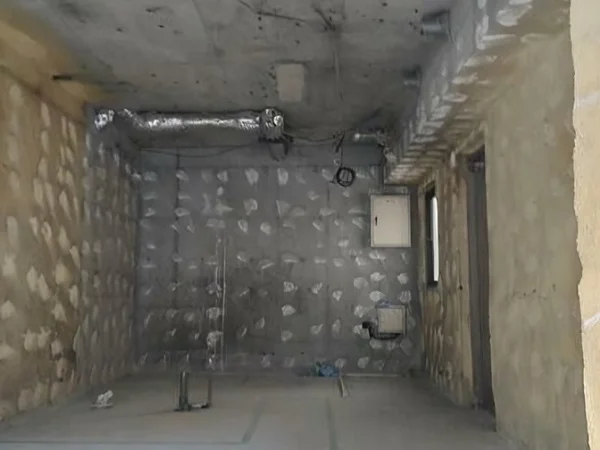 貸店舗(スケルトン)の内装