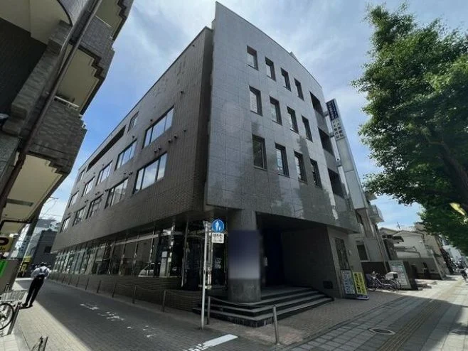 西八王子のスケルトン店舗物件の外観