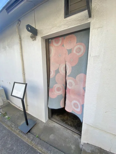 居酒屋の居抜き物件のエントランス
