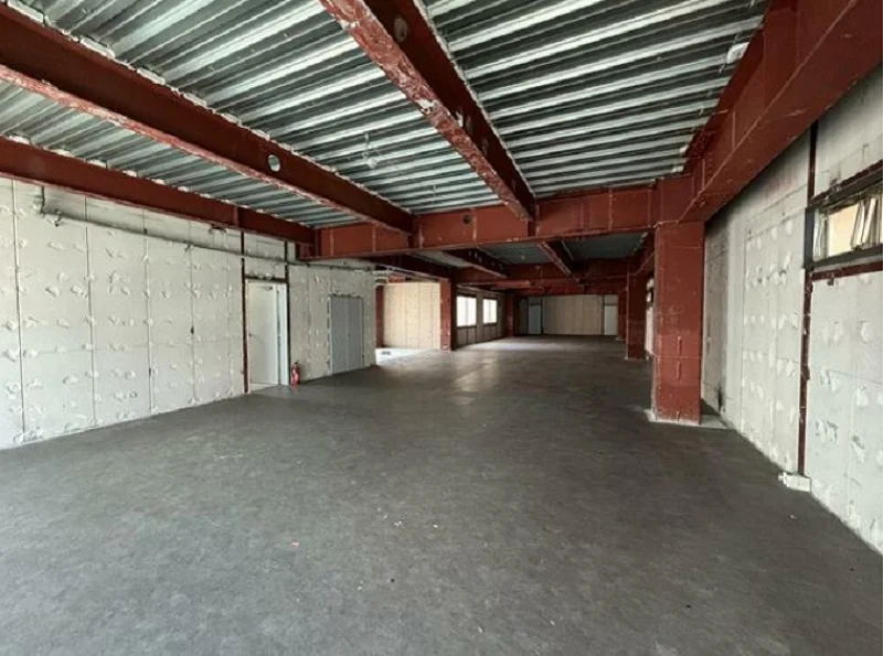 貸店舗(スケルトン)の内装