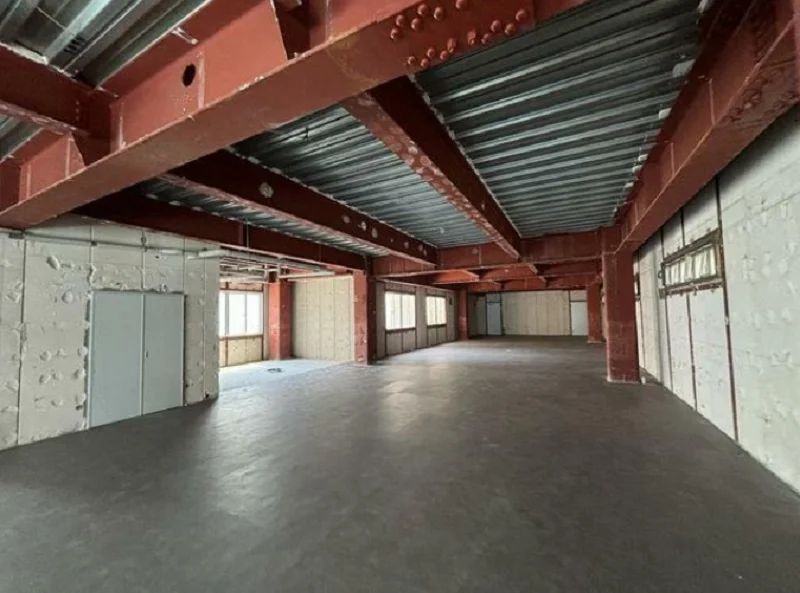 貸店舗(スケルトン)の内装