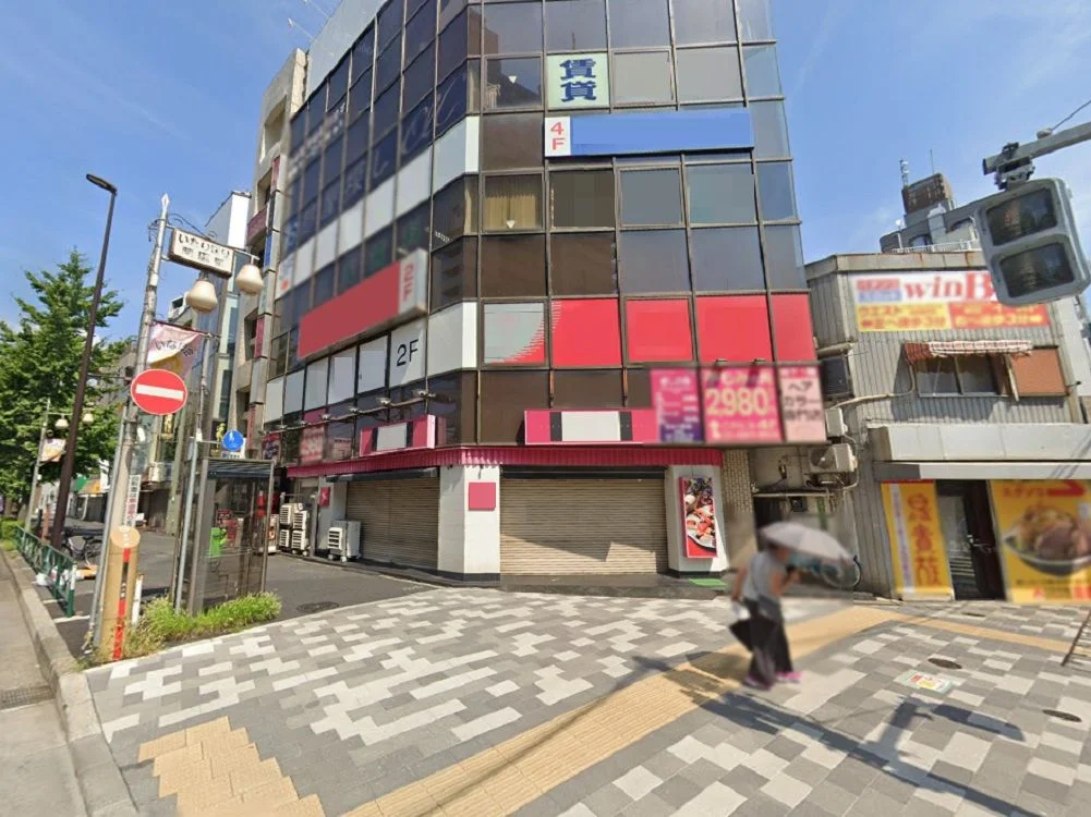 町屋のスケルトン店舗物件の外観