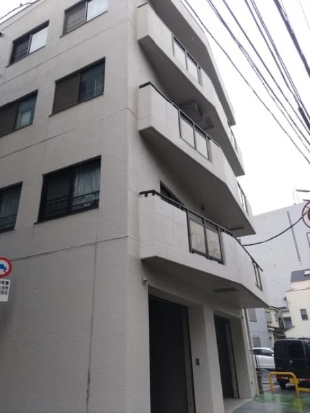 高円寺のスケルトン店舗物件の外観