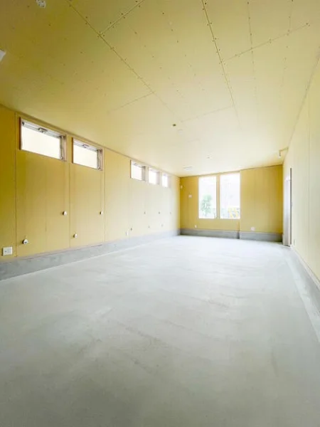 谷塚のスケルトン物件の内装