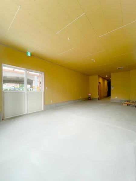 貸店舗(スケルトン)の内装