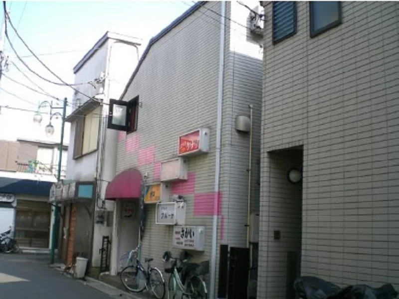 スナック・パブの居抜き物件の外観