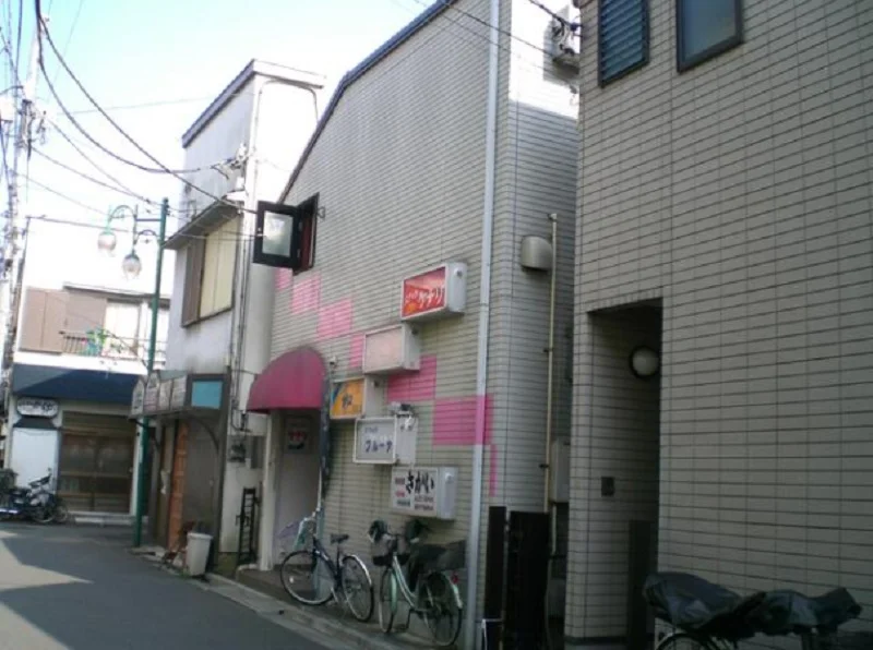 国領の居抜き店舗の外観