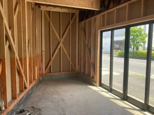 武蔵小金井のスケルトン店舗物件の内装