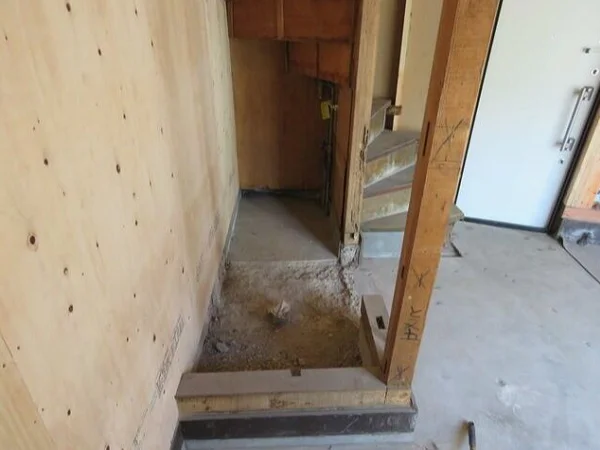 武蔵小金井のスケルトン物件の内装