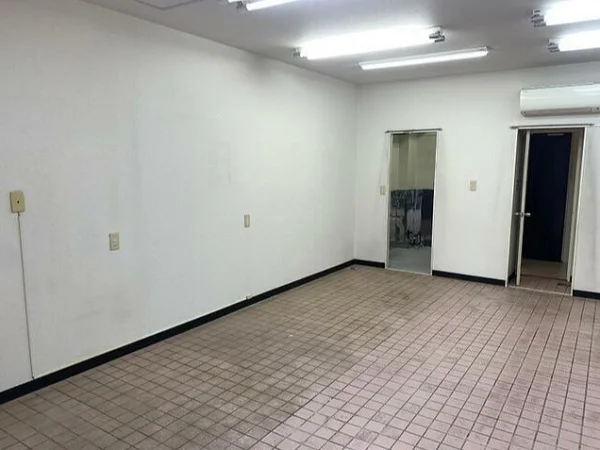 貸店舗(事務所仕様)の内装
