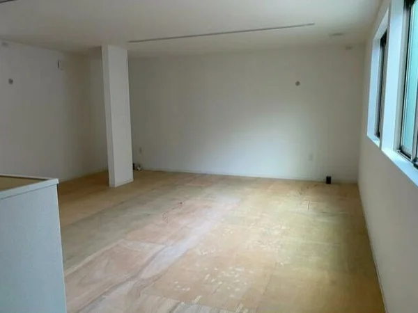 貸店舗(スケルトン)の内装