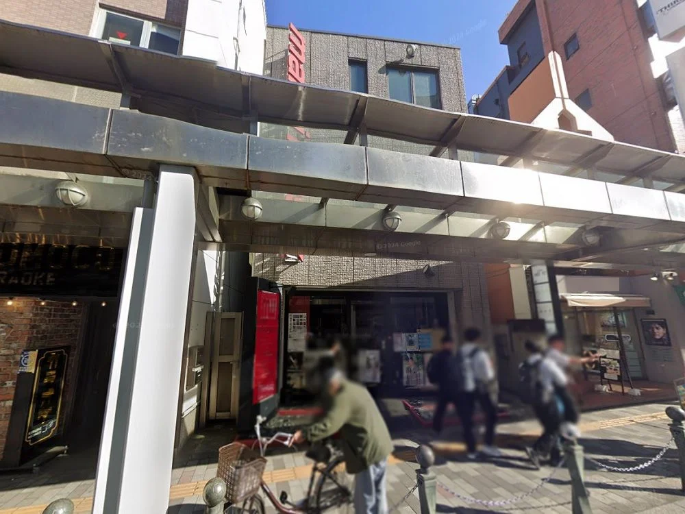 北浦和の物販居抜きの外観