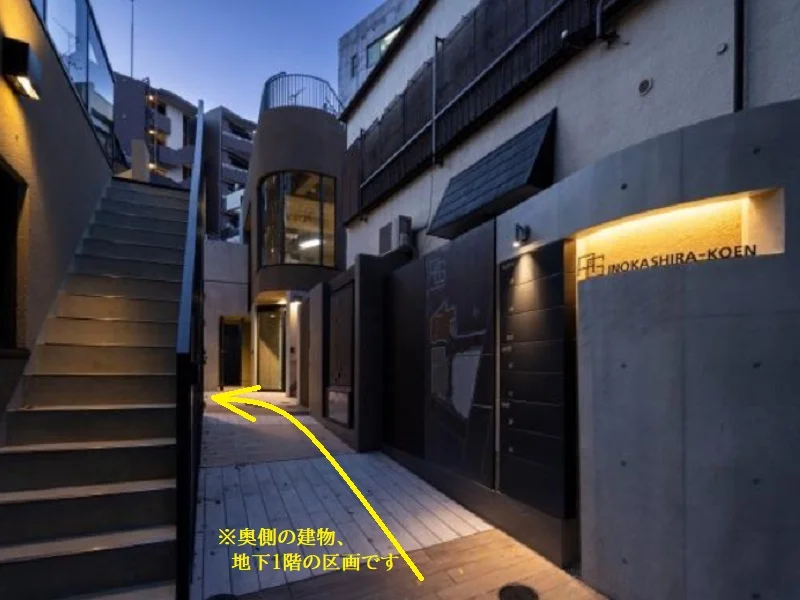 貸店舗(スケルトン)の外観