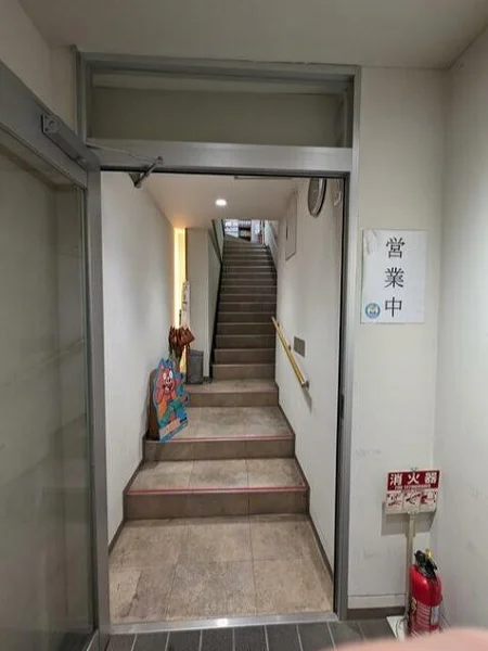 貸店舗(事務所仕様)のエントランス